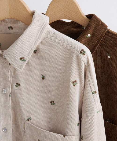 Unitage(ユニテージ)の「刺繍コーデュロイシャツ(シャツ/ブラウス・レディース・ブラウン/アイボリー・FREE)」の11枚目の写真