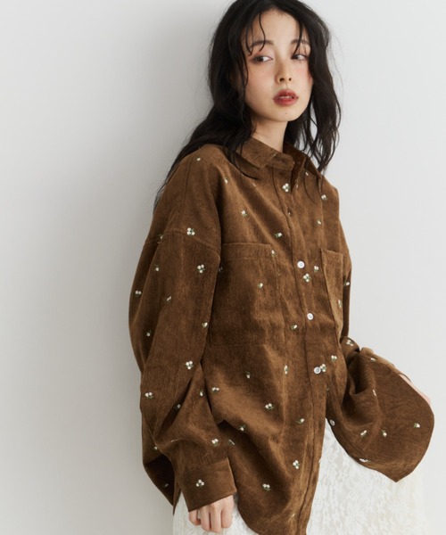 Unitage(ユニテージ)の「刺繍コーデュロイシャツ(シャツ/ブラウス・レディース・ブラウン/アイボリー・FREE)」の15枚目の写真