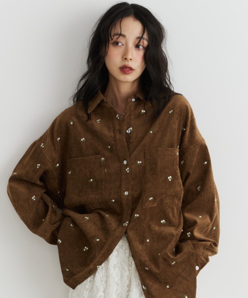 Unitage(ユニテージ)の「刺繍コーデュロイシャツ(シャツ/ブラウス・レディース・ブラウン/アイボリー・FREE)」の14枚目の写真