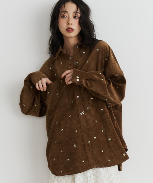 Unitage(ユニテージ)の「刺繍コーデュロイシャツ(シャツ/ブラウス・レディース・ブラウン/アイボリー・FREE)」の16枚目の写真