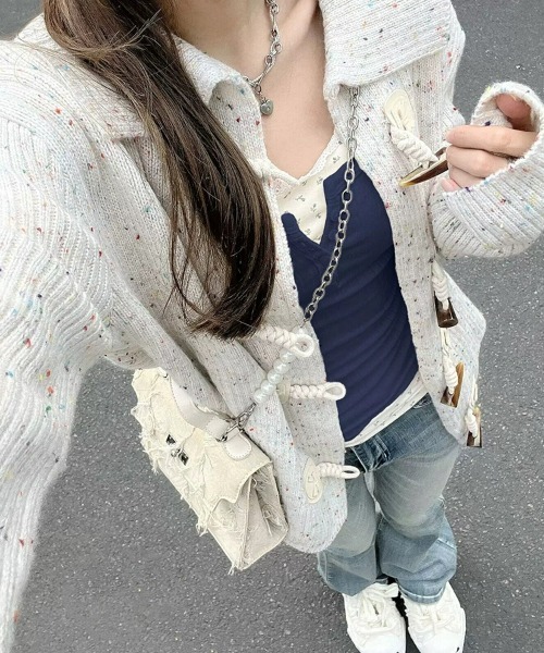 SEU(エスイーユー)の「長袖Tシャツ 花柄キャミレイヤード風 ヘンリーネック フィット感 【オフィスカジュアル】【きれいめカジュアル】 レディース韓国風 春服 秋服 冬服(Tシャツ/カットソー・レディース・ネイビー/アイボリー・フリー)」の11枚目の写真