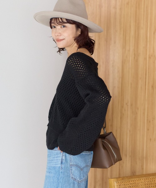 gossara（ゴサラ）の「【gossara ヘルシーに着こなす】キャミ付き深V透かし編みニット（ニット/セーター・レディース・ブラック/ブラウン/ライトベージュ・FREE）」の8枚目の写真