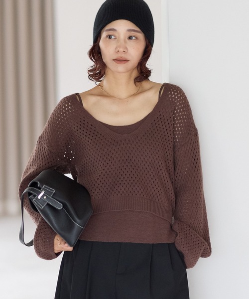 gossara（ゴサラ）の「【gossara ヘルシーに着こなす】キャミ付き深V透かし編みニット（ニット/セーター・レディース・ブラック/ブラウン/ライトベージュ・FREE）」の18枚目の写真