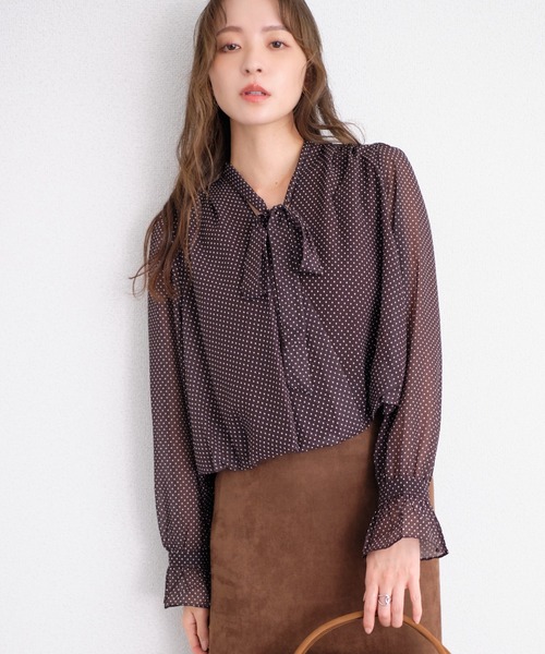 murea(ミュレア)の「ドット柄シアーボウタイカシュクールブラウス(シャツ/ブラウス・レディース・ブラウン/ブラック・FREE)」の1枚目の写真
