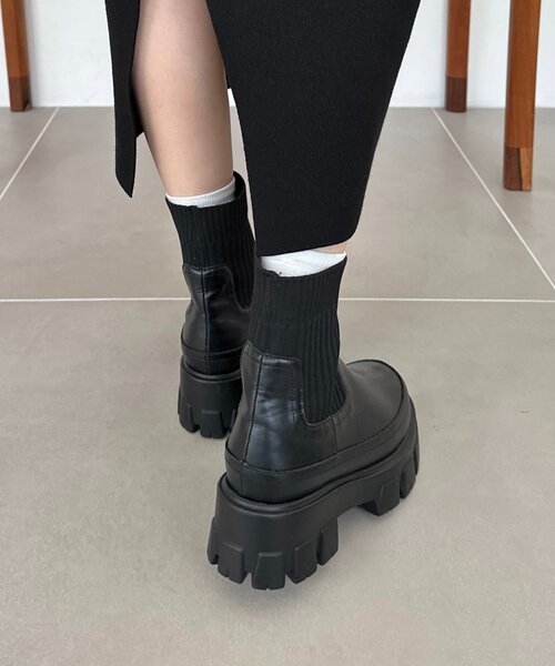 DISCOAT(ディスコート)の「トラックソールソックスブーツ(ブーツ・レディース・ブラック/ブラウン・X-LARGE/LARGE/MEDIUM/SMALL)」の6枚目の写真