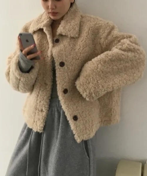 FAVORITO(ファヴォリート)の「襟付きフェイクムートンジャケット(その他アウター・レディース・モカ/オフホワイト/ブラウン・F)」の13枚目の写真