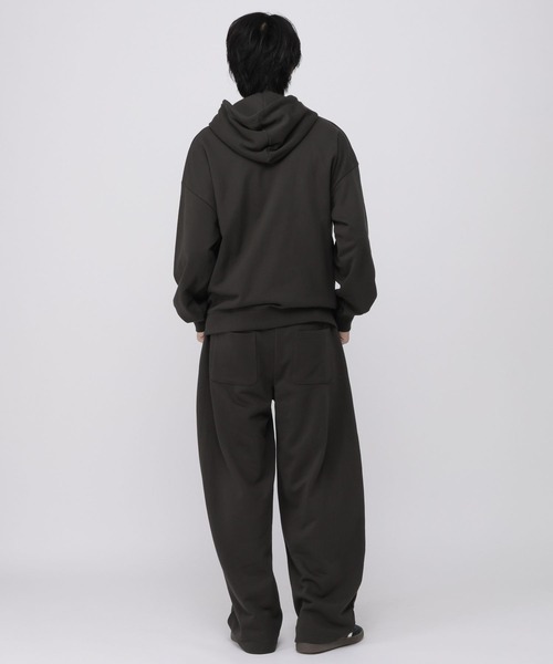 ALAND(エーランド)の「セットアップ着用可能【UNISEX】ALAND/刺繍Aロゴ裏毛パーカー(パーカー・レディース・グレー/ブラウン/ブラック・SMALL/LARGE)」の7枚目の写真