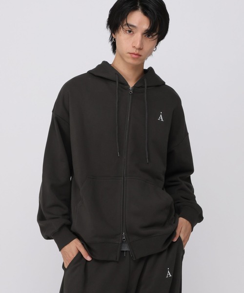ALAND(エーランド)の「セットアップ着用可能【UNISEX】ALAND/刺繍Aロゴ裏毛パーカー(パーカー・レディース・グレー/ブラウン/ブラック・SMALL/LARGE)」の8枚目の写真