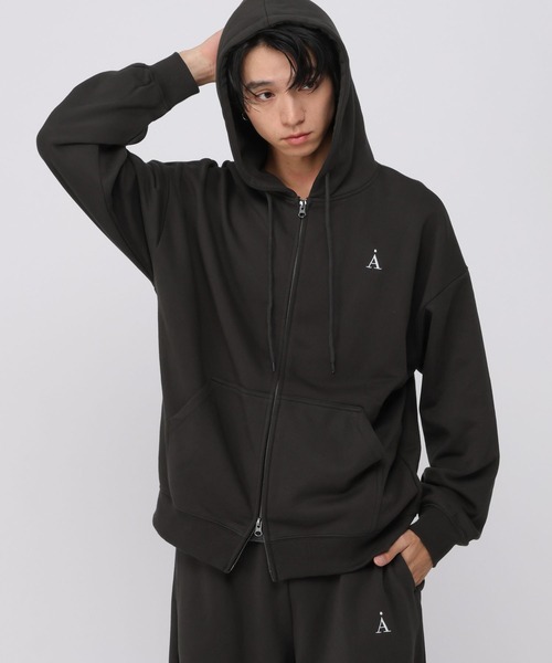 ALAND(エーランド)の「セットアップ着用可能【UNISEX】ALAND/刺繍Aロゴ裏毛パーカー(パーカー・レディース・グレー/ブラウン/ブラック・SMALL/LARGE)」の13枚目の写真