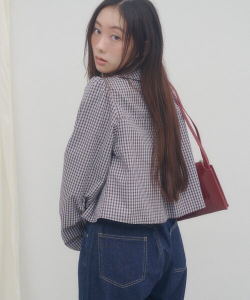 DISCOAT(ディスコート)の「【umm.】ボウタイ付丸衿ナポレオンブラウス《WEB限定》(シャツ/ブラウス・レディース・ネイビー/オフホワイト/ブラウン・FREE)」の11枚目の写真