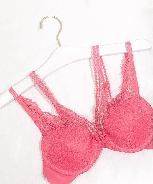 ANNEBRA(アンブラ)の「Lady 3/4モールドカップブラジャー(ブラジャー・レディース・マスタード/フューシャピンク・C80/F75/D70/E70/C75/F70/E75/D75/E80/G70/D80/B70/B75/C70)」の2枚目の写真