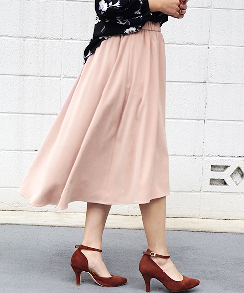 laboratory work(ラボラトリーワーク)の「スエード調前後差スカート(スカート・レディース・ピンクベージュ/キャメル/カーキ・MEDIUM)」の18枚目の写真