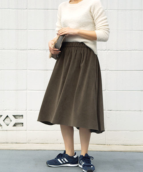 laboratory work(ラボラトリーワーク)の「スエード調前後差スカート(スカート・レディース・ピンクベージュ/キャメル/カーキ・MEDIUM)」の21枚目の写真