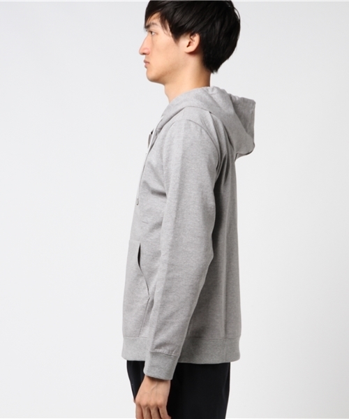 BLACK LABEL CRESTBRIDGE（ブラックレーベル・クレストブリッジ）の「クレストブリッジチェックバックプリントパーカー（Tシャツ/カットソー・メンズ・ライトグレー/ネイビー・L/M）」の4枚目の写真