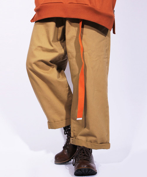 ８(eight)（エイト）の「ガチャベルト付き ワイド チノパン サルエル（チノパンツ・メンズ・ベージュ系その他/ベージュ系その他2/ブラック系その他/ブラック系その他2・MEDIUM/LARGE）」の4枚目の写真