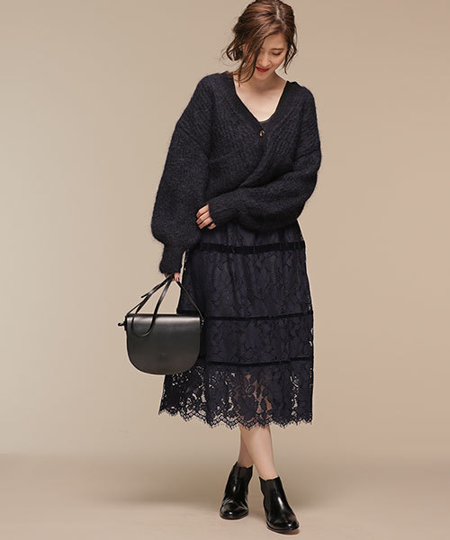 NANO universe(ナノユニバース)の「ベルベット切替レーススカート(スカート・レディース・ネイビー/カーキ・38/36)」の7枚目の写真