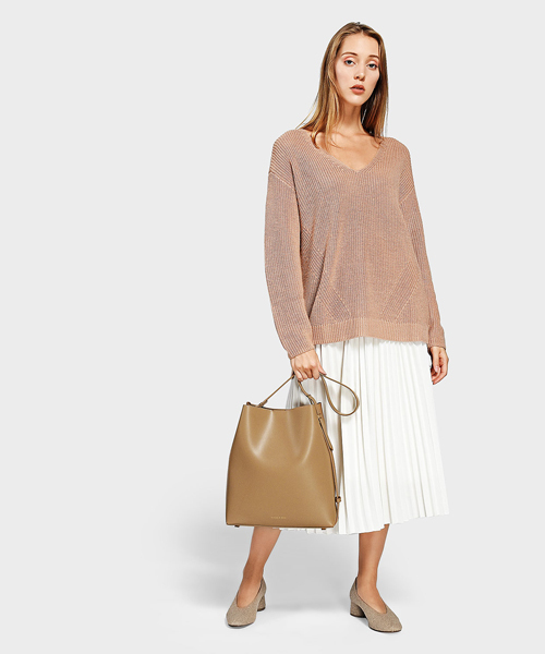 CHARLES & KEITH(チャールズ & キース)の「ベーシックパンプス / BASIC PUMPS(パンプス・レディース・ブラック/ベージュ/バーガンディー・22.5cm/23.5cm/23cm/24.5cm/25cm)」の10枚目の写真