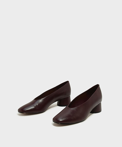 CHARLES & KEITH(チャールズ & キース)の「ベーシックパンプス / BASIC PUMPS(パンプス・レディース・ブラック/ベージュ/バーガンディー・22.5cm/23.5cm/23cm/24.5cm/25cm)」の8枚目の写真