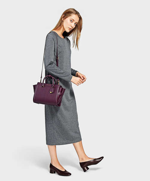 CHARLES & KEITH(チャールズ & キース)の「ベーシックパンプス / BASIC PUMPS(パンプス・レディース・ブラック/ベージュ/バーガンディー・22.5cm/23.5cm/23cm/24.5cm/25cm)」の4枚目の写真