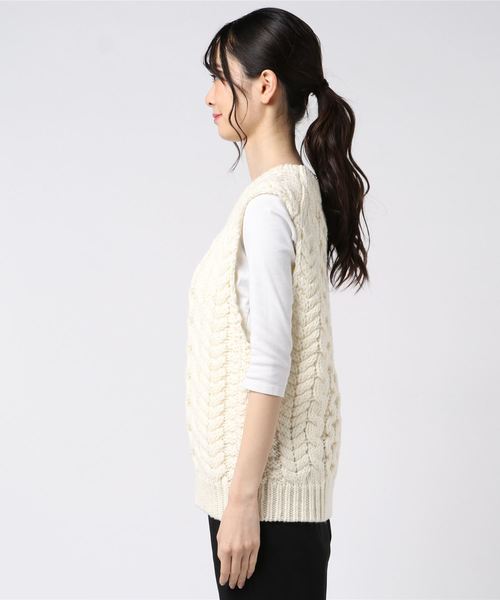 BEAUTY&YOUTH UNITED ARROWS(ビューティーアンドユースユナイテッドアローズ)の「BY ウールケーブルベスト ◆(ベスト・レディース・オフホワイト/ライトグレー・FREE)」の3枚目の写真