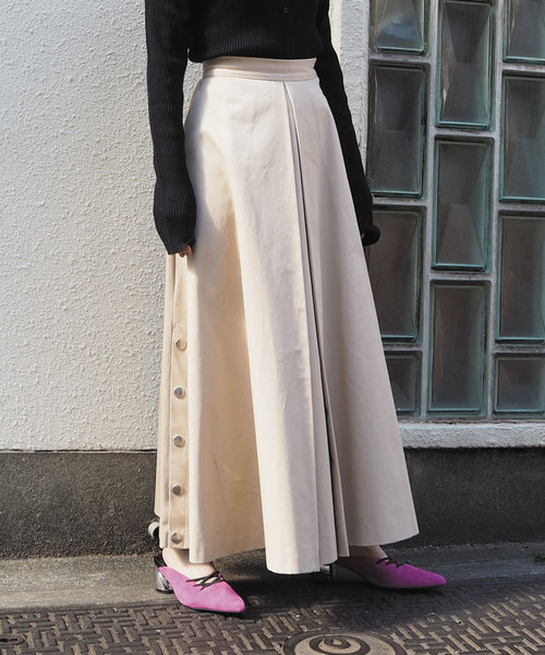 MURUA（ムルーア）の「サイドボタンフレアスカート（スカート・レディース・ベージュ/カーキ・2/1）」の5枚目の写真