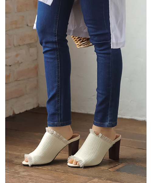 Re:EDIT（リエディ）の「メッシュフリンジオープントゥサンダル（サンダル・レディース・ブラウン/アイボリー/ストライプ/ブラック・LARGE/X-LARGE/MEDIUM/SMALL）」の2枚目の写真