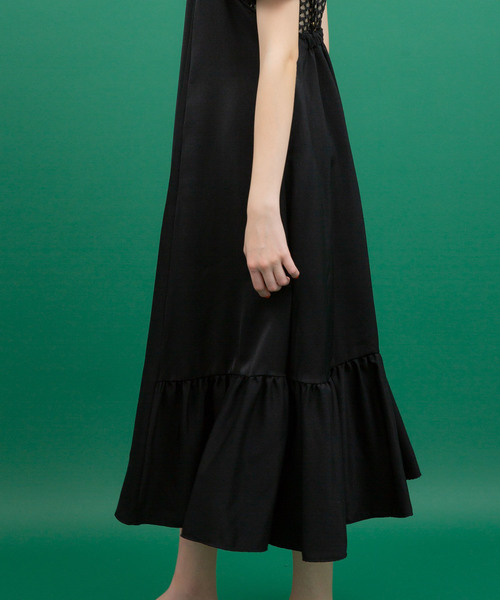 UNITED TOKYO（ユナイテッドトウキョウ）の「バックオープンキャミワンピース（ワンピース・レディース・ブラック/パープル/レッド・1）」の18枚目の写真