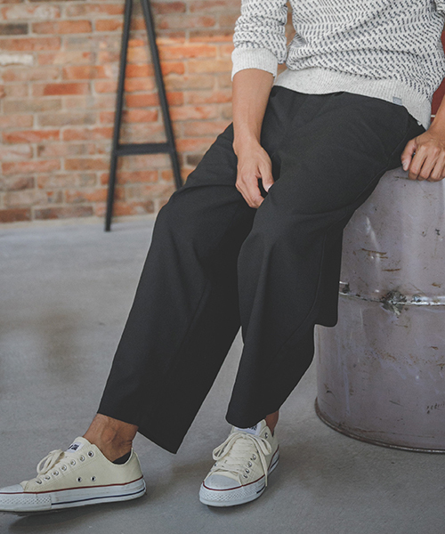 ANGENEHM(アンゲネーム)の「mp6333-TR Tuck Wide Pants パンツ(MADE IN JAPAN)(その他パンツ・メンズ・キャメル/チャコール/ブラック・S/M/L)」の1枚目の写真
