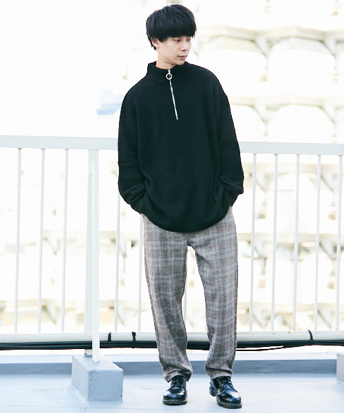 kutir（クティール）の「ワッフルニットハーフジップビッグトップス（ニット/セーター・メンズ・ホワイト/ブラック/ダークブラウン/ベージュ・MEDIUM/LARGE）」の7枚目の写真