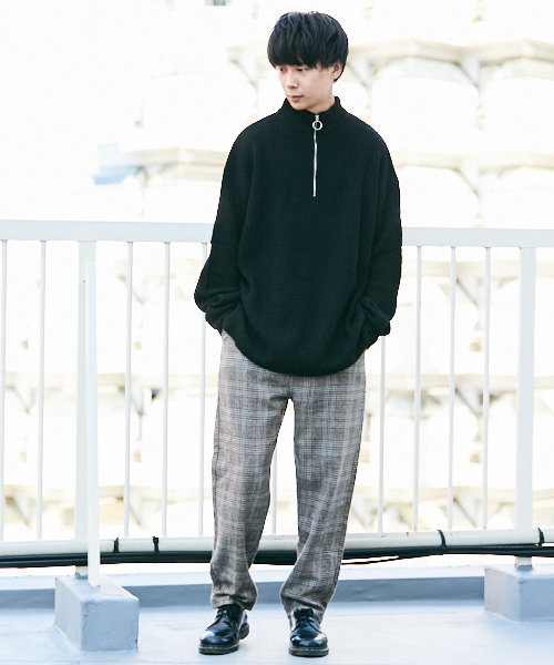 kutir（クティール）の「ワッフルニットハーフジップビッグトップス（ニット/セーター・メンズ・ホワイト/ブラック/ダークブラウン/ベージュ・MEDIUM/LARGE）」の12枚目の写真