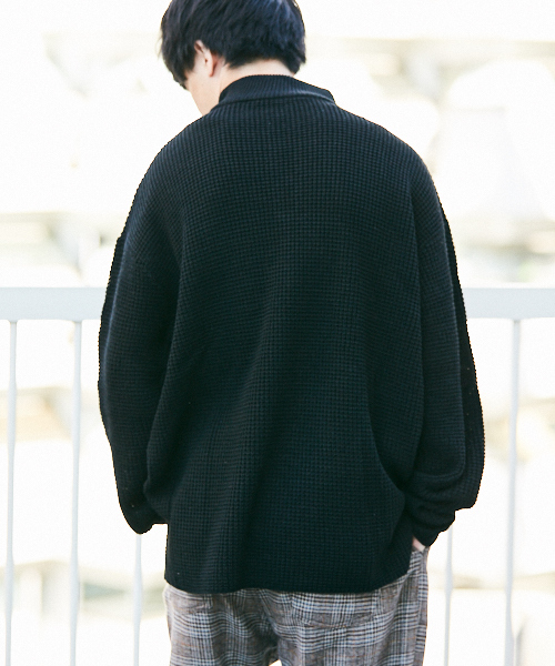 kutir（クティール）の「ワッフルニットハーフジップビッグトップス（ニット/セーター・メンズ・ホワイト/ブラック/ダークブラウン/ベージュ・MEDIUM/LARGE）」の20枚目の写真