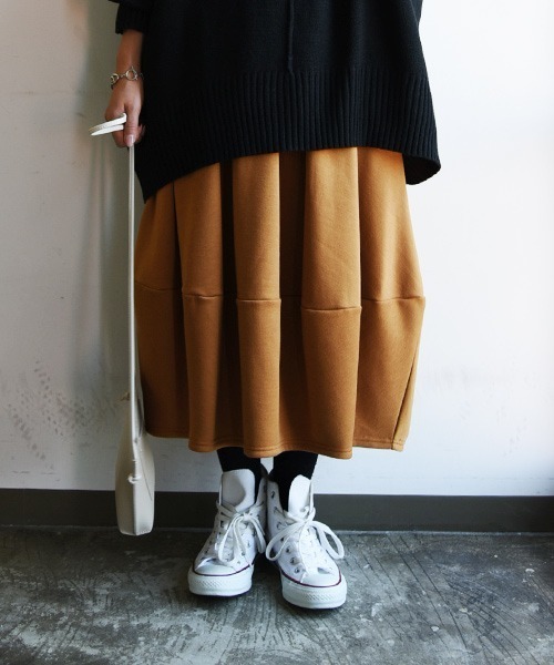 and it_(アンドイット)の「あったか裏起毛ふんわりバルーンスカート(スカート・レディース・ブラック/ネイビー/モカ/杢グレー/キャメル/マスタード/ワイン/カーキ/チャコールグレー/ブラウン・M/L/M-Long/L-Long)」の22枚目の写真