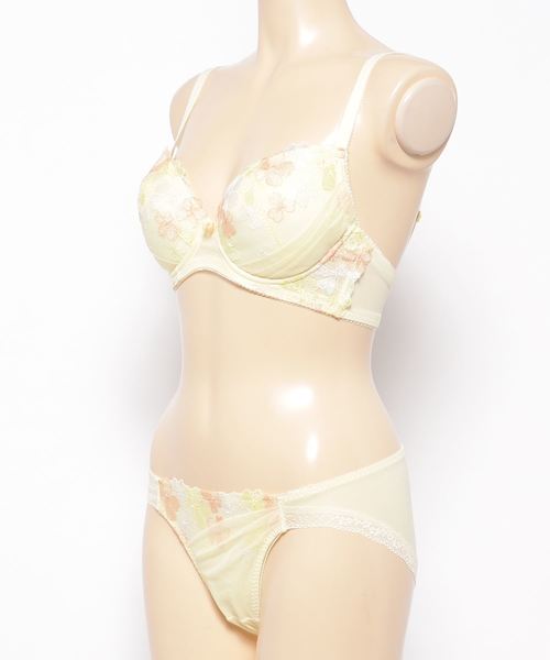 AMOSTYLE BY Triumph（アモスタイルバイトリンプ）の「ハイドレンシア柄レース ブラ＆ショーツセット【B,C,Dカップ】AMST WHU +Mini39-49（ブラ&ショーツ・レディース・ピンク/イエロー/ブルー・B65/B70/C70/D70/B75/C65/C75/D65/D75）」の4枚目の写真