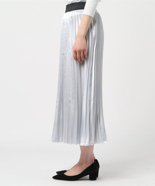 Narcissus(ナルシス)の「【cheap!!by vaNite】サテンプリーツスカート(スカート・レディース・ブラック/パープル/ピンク/シルバー/グリーン・FREE)」の6枚目の写真