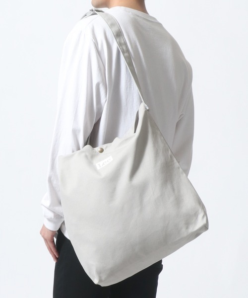 Lee（リー）の「Lee/リー キャンバス 2WAY ショルダーバッグ/トートバッグ/レディース メンズ（トートバッグ・メンズ・ネイビー/オフホワイト/ブラウン/カーキ/ブルー/ブラック系その他/ベージュ系その他/ホワイト系その他/グリーン系その他/グレー系その他/グレー/ブラック/ホワイト系その他2/ブラック系その他2/グレー系その他2/ブラウン系その他2/グリーン系その他2/ブルー系その他2・FREE）」の8枚目の写真