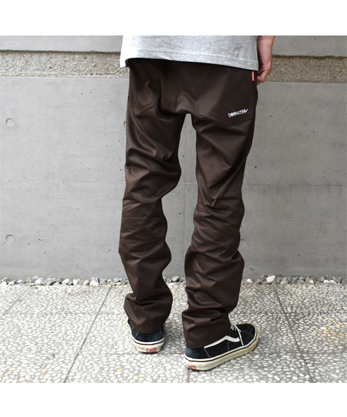 DOUBLE STEAL(ダブルスティール)の「One Point narrow チノパンツ(チノパンツ・メンズ・ブラック/ベージュ/ブラウン・LARGE/MEDIUM/X-LARGE)」の3枚目の写真