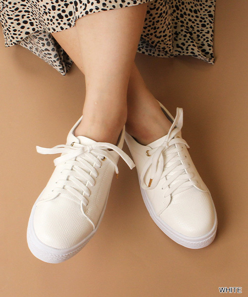 RANDA（ランダ）の「ストレスフリー/軽量ローカットスニーカー（スニーカー・レディース・ホワイト/シルバー/その他・S/M/L/LL）」の2枚目の写真