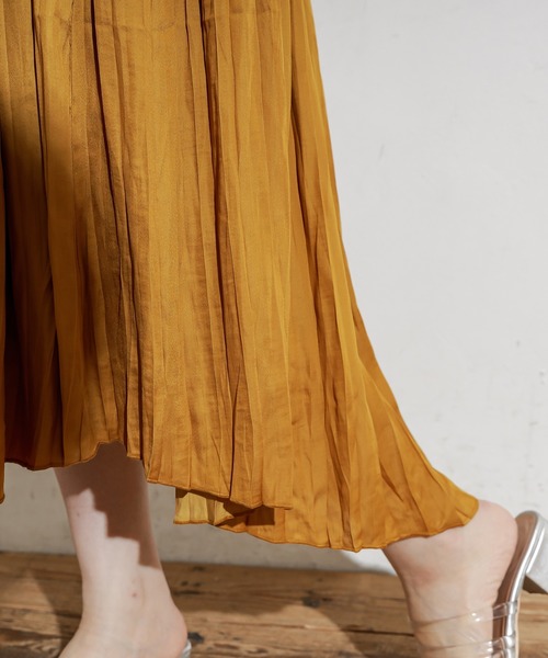 ナチュラルクチュール　セットアップ natural couture（ナチュラルクチュール）の「とろみサテン