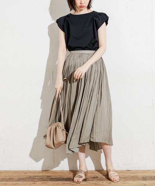 ナチュラルクチュール セットアップ natural couture(ナチュラルクチュール)の「とろみサテン