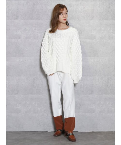 dazzlin(ダズリン)の「ケーブルカジュアルニットップス(ニット/セーター・レディース・オフホワイト/ブラック・FREE)」の4枚目の写真