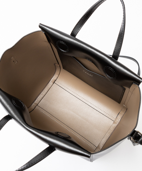 YAHKI（ヤーキ）の「YAHKI 2WAYショルダー（ショルダーバッグ・レディース・ワイン/ブラック・フリー）」の6枚目の写真