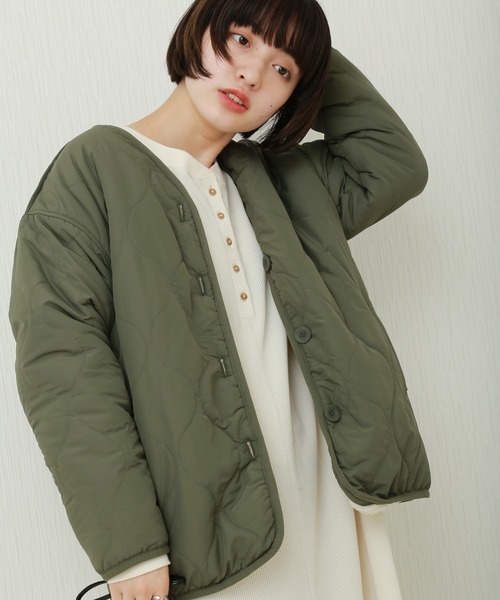 n'ee-ne(ネーネ)の「リバーシブル ボア×キルティングブルゾン(ブルゾン・レディース・ブラック/カーキ/ベージュ/ネイビー・L/M)」の4枚目の写真