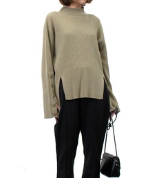 アクリルバルキーリブニットボタンスリーブプルオーバー