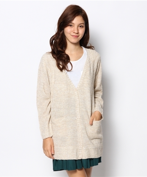 LBC(エルビーシー)の「7G杢ブークレービッグカーディガン(カーディガン/ボレロ・レディース・オフホワイト/アッシュグレー/ワインレッド・MEDIUM)」の2枚目の写真