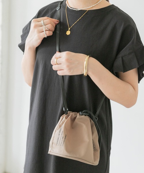 FRANKLIN & MARSHALL（フランクリンマーシャル）の「F&M 巾着バッグ（ショルダーバッグ・メンズ・オレンジ/ベージュ/ブラック・-）」の2枚目の写真