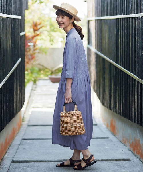 Sunny clouds（サニークラウズ）の「サニークラウズ　渾身のタックワンピース〈レディース〉（ワンピース・レディース・ブルー・MEDIUM/LARGE/X-LARGE/XX-LARGE/NM）」の4枚目の写真