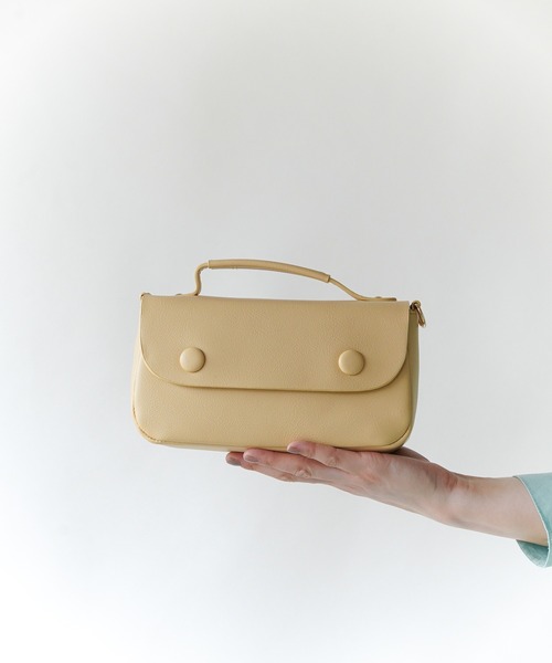 Loco Ocean（ロコオーシャン）の「2wayフラップミニショルダーバッグ（ショルダーバッグ・レディース・マスタード/ブラック/ブルー/オフホワイト/キャメル・ONE SIZE）」の12枚目の写真
