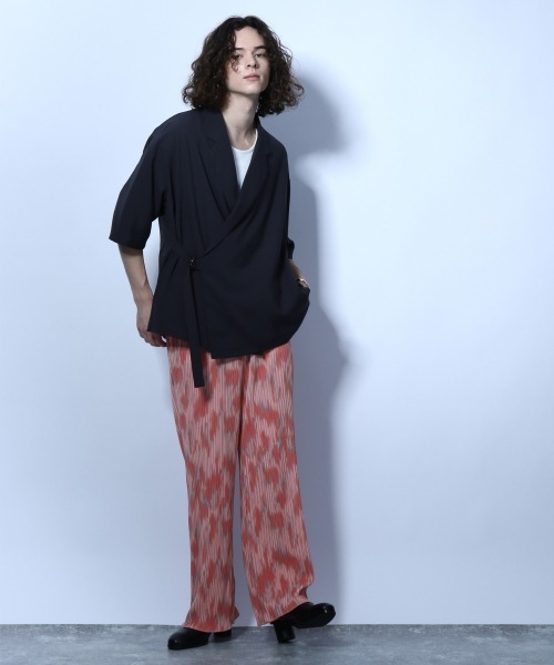 HARE(ハレ)の「アブストラクトストライププリーツパンツ(HARE)(その他パンツ・メンズ・ホワイト系その他/ブラック系その他/レッド系その他・FREE)」の7枚目の写真