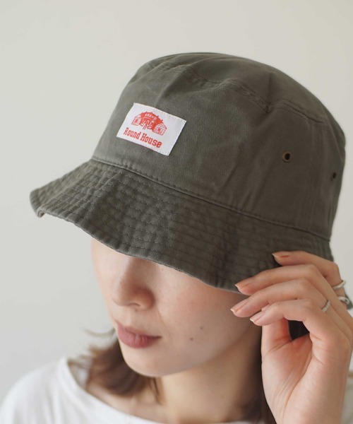 ROUND HOUSE（ラウンドハウス）の「【 newhattan × ROUND HOUSE 】 コットン バケットハット（ハット・メンズ・ブラック/オリーブ/カモフラージュ/グレー・FREE）」の4枚目の写真