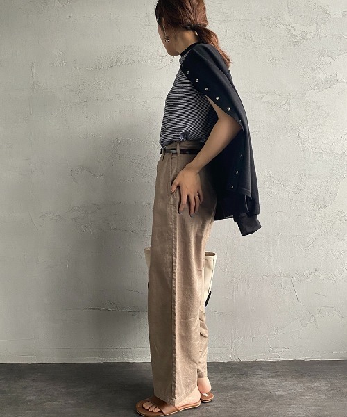 SOMETHING（サムシング）の「[SOMETHING/サムシング] 別注 コットンリネン ベルト付きタックワイドパンツ（その他パンツ・レディース・ブラウン/アイボリー/グレイッシュベージュ・S/M/XS）」の10枚目の写真